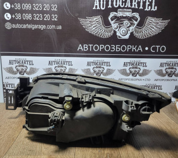 Фара передня права Ford Mondeo 3, 0301174204