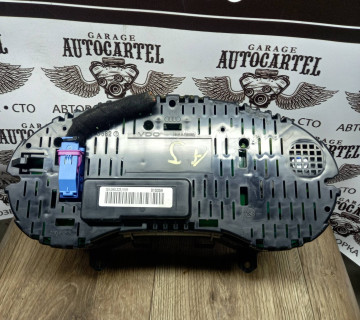 Щиток панель приборів Audi A3 8P 2.0 tdi 8p0920930c