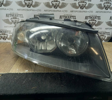 Фара передня права Audi A3 8P 03-09 8P0941004A