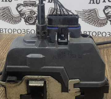 ЗАМОК ДВЕРІ ЗАДНІЙ ПРАВОЇ RENAULT MEGANE II 8200212467