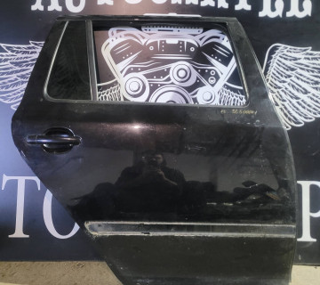 Дверка задня права skoda a 5 universal 2004-2008 st500001