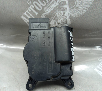 Моторчик заслонки печки Opel Astra H 52406339r06