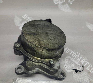 Вакуумна помпа двигуна R9M 1.6 DCI Renault 146503760R