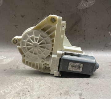 Моторчик склопідйомника переднього правого SEAT ALTEA 2005-2015 5P0837402A