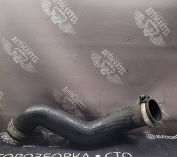 Патрубок інтеркулера лівий Audi A4 2.0tdi (B7) 2004-2007 8E0145737F