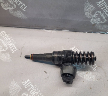 форсунка BOSCH Audi Seat Skoda 038130073BP-0414720037