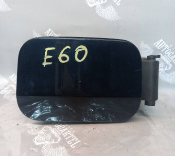 Лючок бензобака BMW 525i 2004 E60 M54 7034279, 21507595