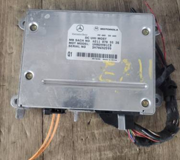 Mercedes Блок мобільного телефону A2118705526
