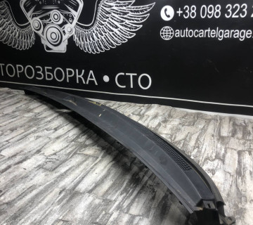 7405a045 Декоративна накладка під лобове скло жабо Mitsubishi colt