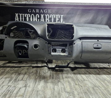 Торпедо (панель приладів) Mercedes Vito w639 дорестайлінг 6396800287 21616341