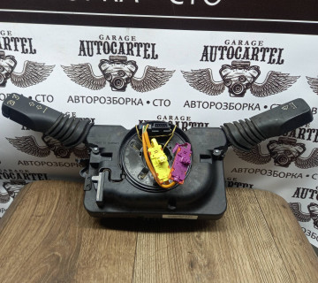 Підрульовий перемикач в зборі Opel Astra H 2004-2010 13236788
