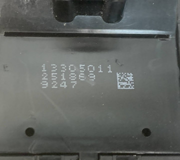 Блок управління склопідйомниками Opel Zafira C Opel Astra J 13305011