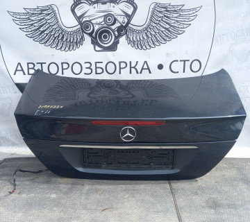 Кришка багажника Mercedes E211 sedan, 21756887