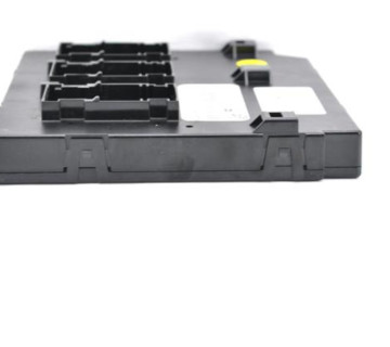 Блок запобіжників Volkswagen Golf 5 Hella 1K0 937 086 M / 1K0937086M