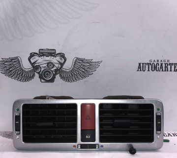 h52400284060 Дефлектор центральний Land Rover L322