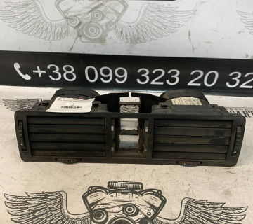 Дефлектор центральний без кнопки Skoda Octavia Tour 1u0820951