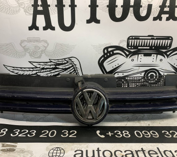 Решітка радіатора Volkswagen Golf 4 (1J0853651H) 21877056