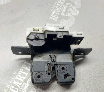 Замок кришки багажника Renault Megane II 8200076240