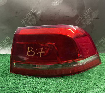 Ліхтар правий зовнішній універсал VW Passat B7 3af945096c