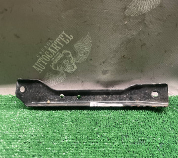 Кронштейн панелі радіатора правий AUDI A6 C6 4f0809892