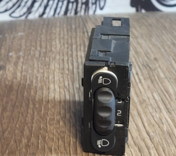 Корректор фар Renault Kangoo 2008-2012 8200379685