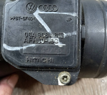Витратомір повітря 1.6 1.8 (06A 906 461 B). HITACHI GOLF4. BORA