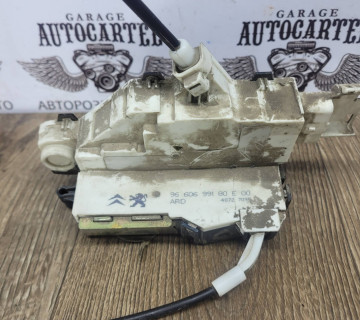 Замок двері передній правий Peugeot 407 9660699180e