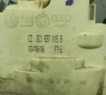 Замок дверки передньої лівої Audi Q7, 9pin, 3c1837015b