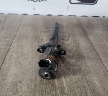 Форсунка Citroen C4, C5, Xsara. Ford Focus, Fusion. Mazda 3. Peugeot 206, 307, 407. Volvo C30, S40, V50. 1.6HDI, Bosch 0445110188