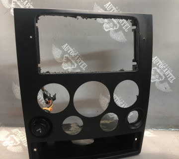 Накладка торпедо центральная 2T14V04302AA FORD Connect 02-13