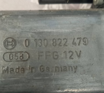 0130822479 Моторчик склопідйомника передній правий Renault Megane 3 2009-2016