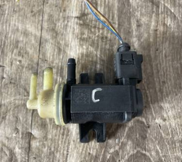 Перепускний клапан надува повітря VW Caddy III 04-15 Audi Q3 11-18 Skoda Octavia A5 04-13, 2.0 TDI 1k0906627b