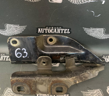 Петля капоту права Nissan Almera Tino 1998-2006
