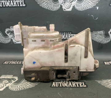 Замок дверей задньої правої електро-вакуумний Volkswagen Golf 3 Vento 1h4839016g