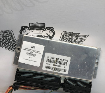 a2515451932 Блок керування пневмопідвіскою на Mercedes ML W164