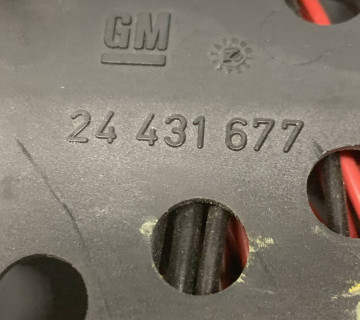 Блок запобіжників Opel Zafira A 1999-2005 24431677