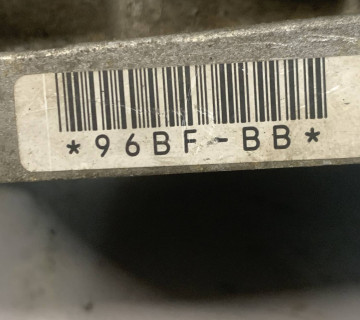 Дросельна заслінка Ford Fiesta/Ka 1.3 96bf-bb
