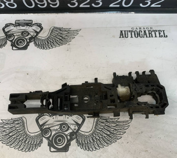 Ручка кронштейн двері права передня Renault Scenic II, Megane II 8200028464dx