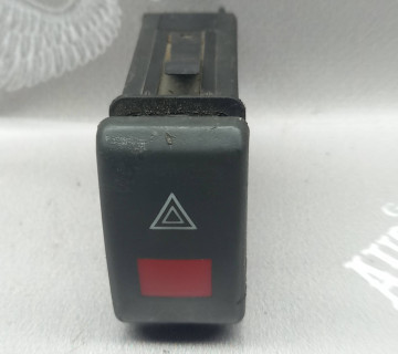 1u0953235c Кнопка аварійки Skoda Octavia Tour