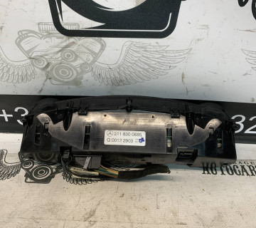 Блок управління клімат-контролем Mercedes E-class W211 2118300685