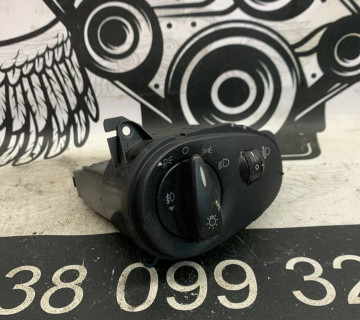 Кнопка підігріву сидінь Volkswagen Golf 4 2m5t13a024ea