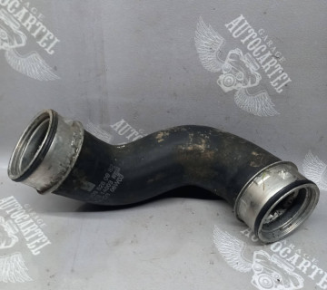 Патрубок інтеркулерa лівий Mercedes W209 W203 2000 -2007 a2095280982