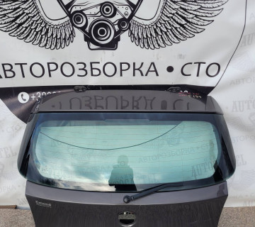 Кришка багажника BMW 1 e87 2004-2011 p4004