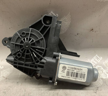 Моторчик склопідйомника передній правий SKODA OCTAVIA A5 2004-2009 1t0959702h