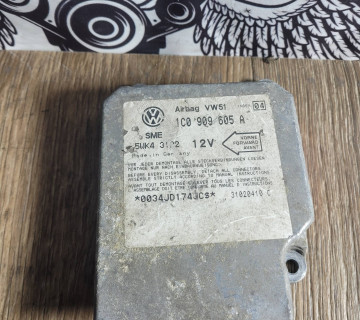 Блок управління AirBag Volkswagen T5 Фольксваген Транспортер Т5 2003-2009, 1C0909605A