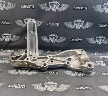 Кронштейн передньої балки правий Volkswagen Golf 5 1K0199296F