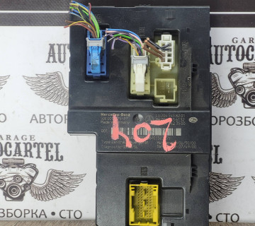 Блок комфорта Mercedes w204 2045458201