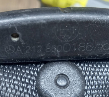 Ремінь безпеки задній лівий Mercedes W212 A2128609685 a2128600186