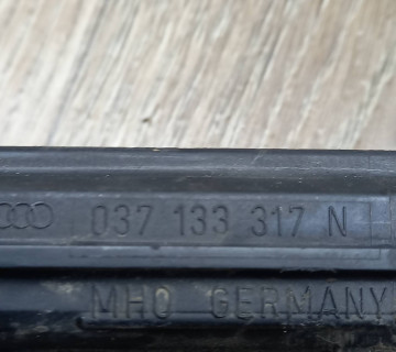 Паливна рейка Skoda Octavia Volkswagen Golf IV 2.0 8v 037133317n