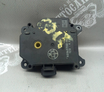 Моторчик радіатора грубки Mitsubishi Colt ae063700-88